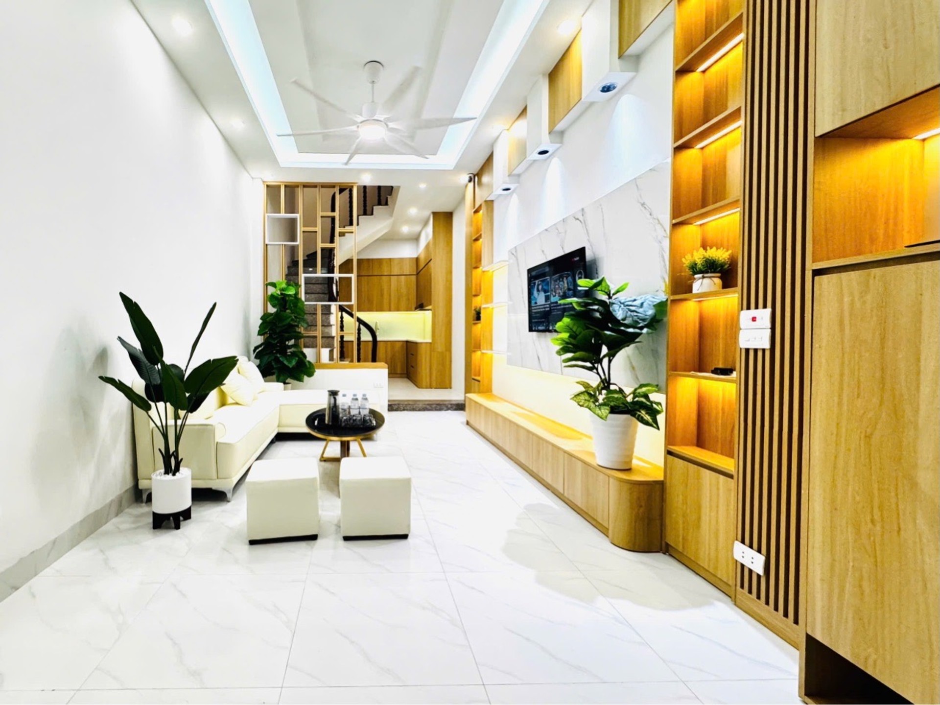 Bán nhà riêng 5 tầng diện tích 33m² tại Mễ Trì, gần Keangnam