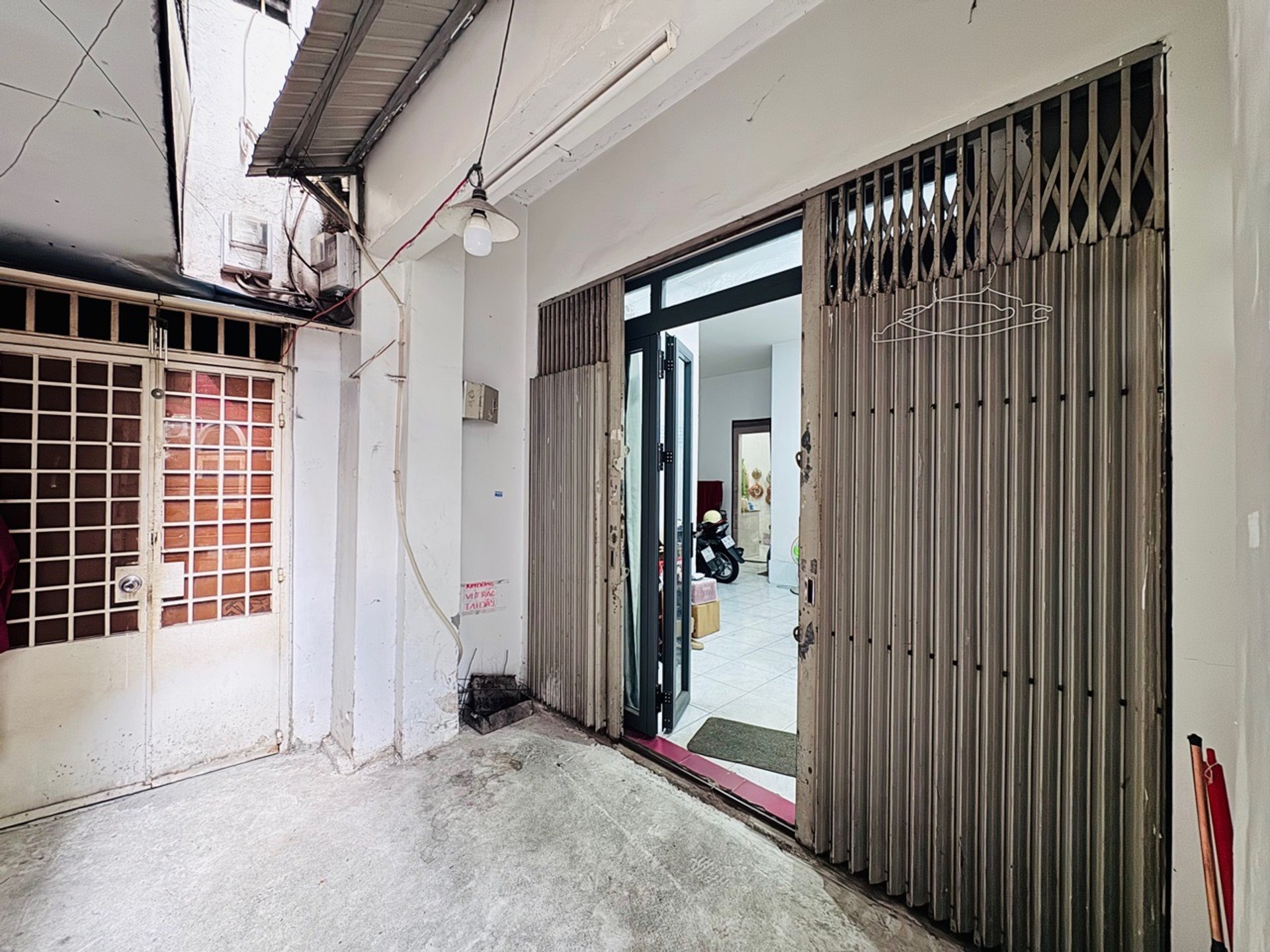 Nhà 2 tầng 60m2 hẻm ba gác gần mặt tiền Phú Nhuận