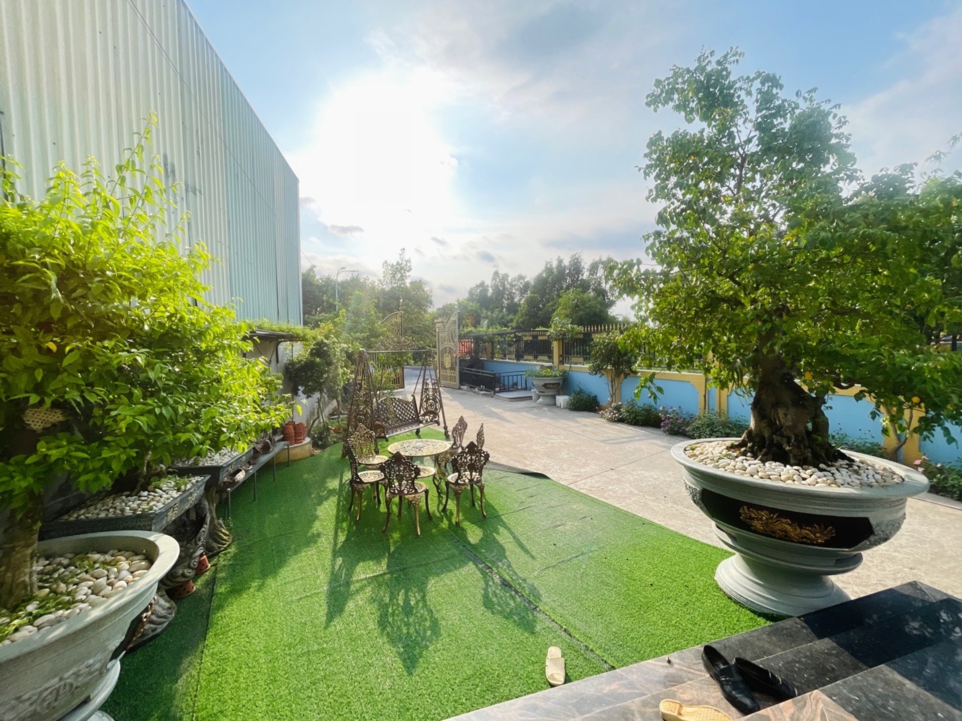 Bán biệt thự 660m2 mặt tiền 17m tại Thạnh Xuân