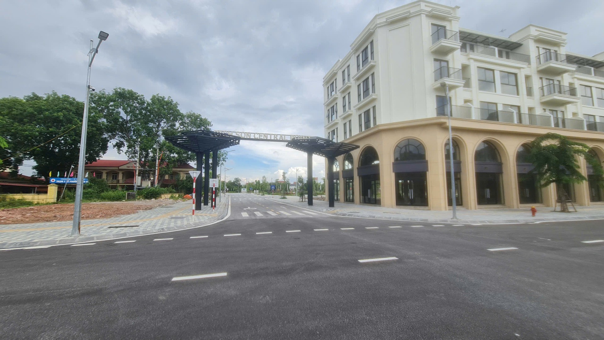 Đất nền sổ đỏ trung tâm KĐT Bích Sơn Central Point, ngã tư Việt Yên