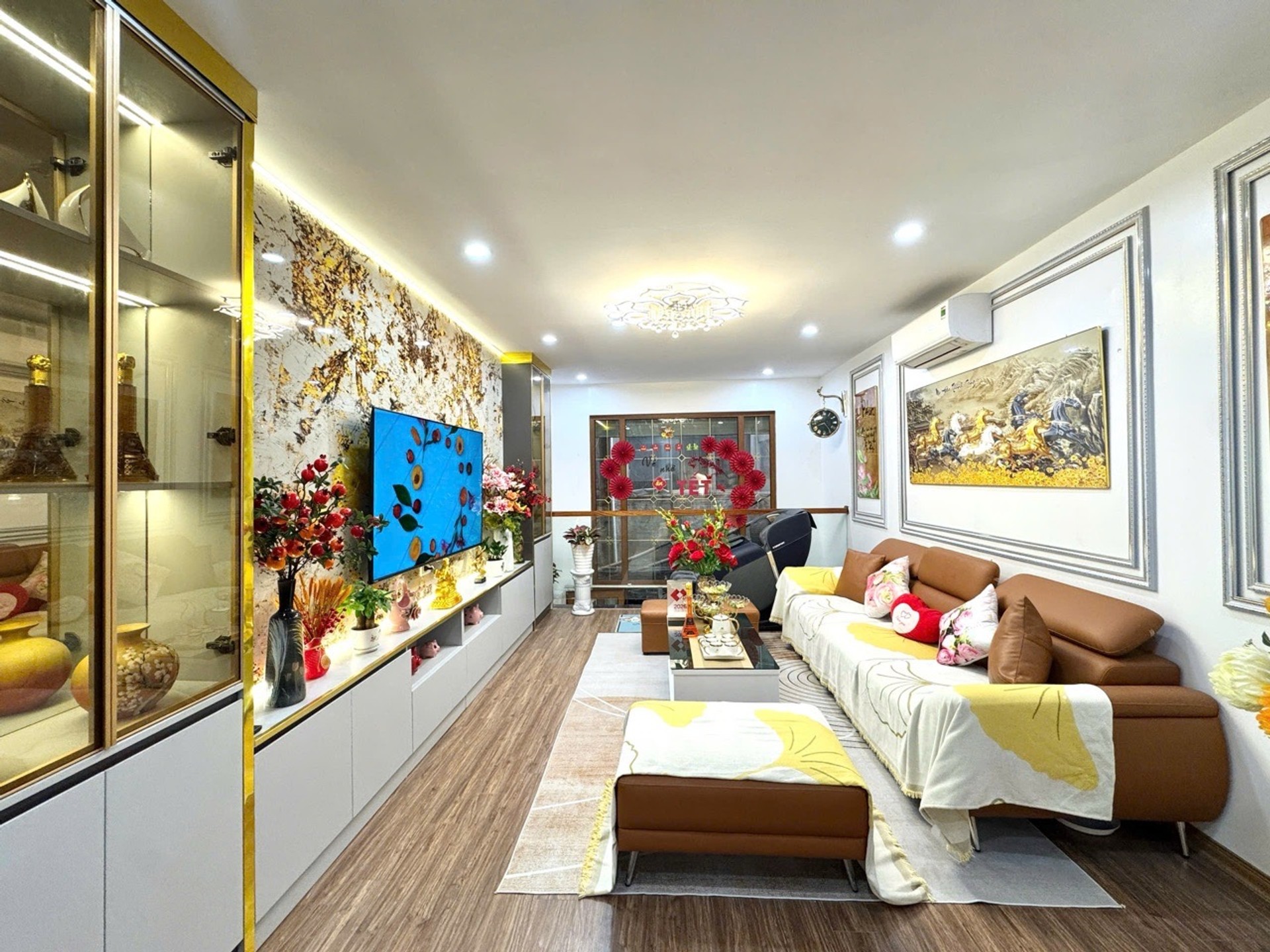 Bán nhà riêng 7 tầng thang máy tại Khâm Thiên, gần Hồ Ba Mẫu