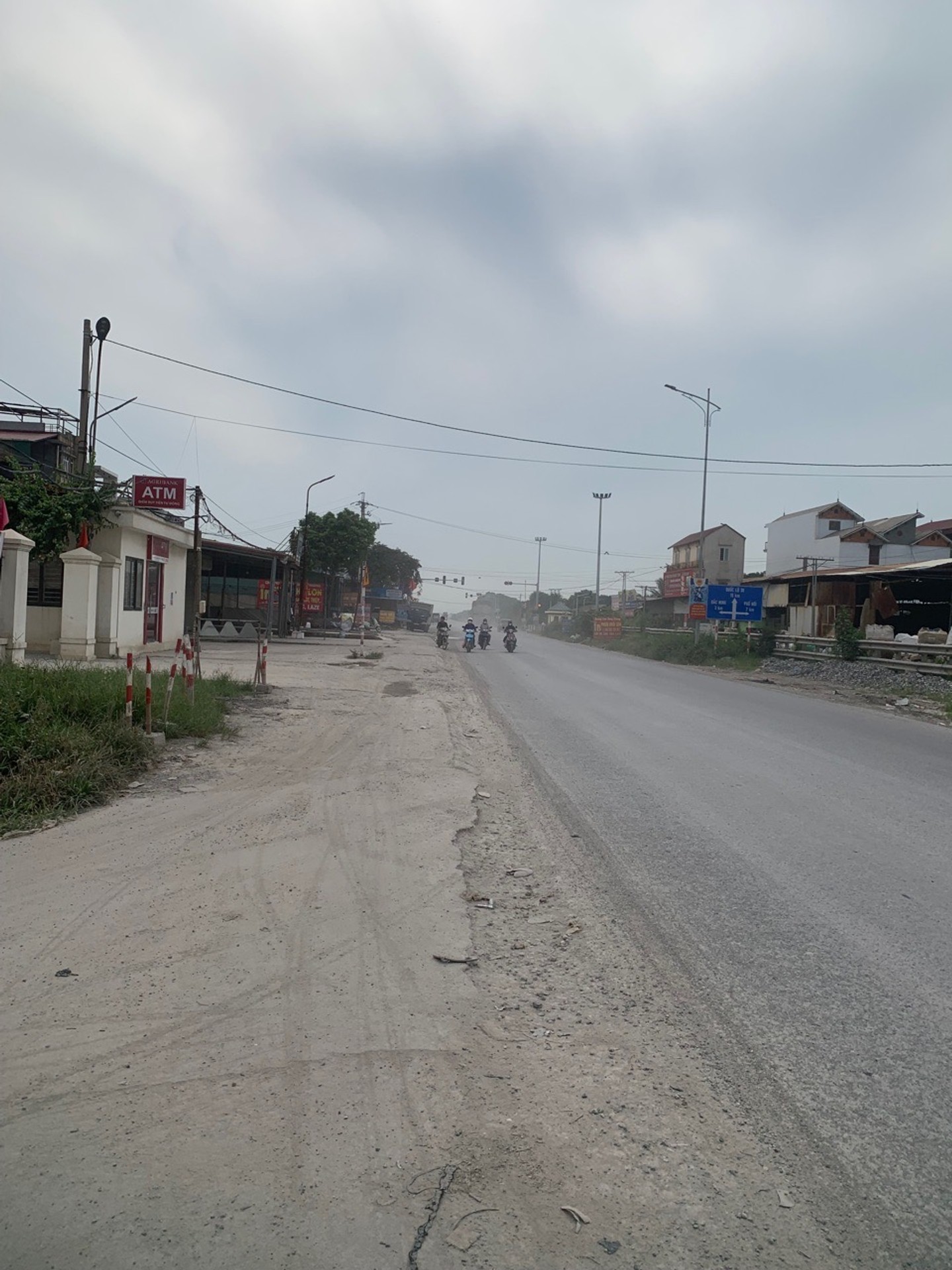 THÔN NGHĨA LỘ - LẠC ĐẠO - HƯNG YÊN