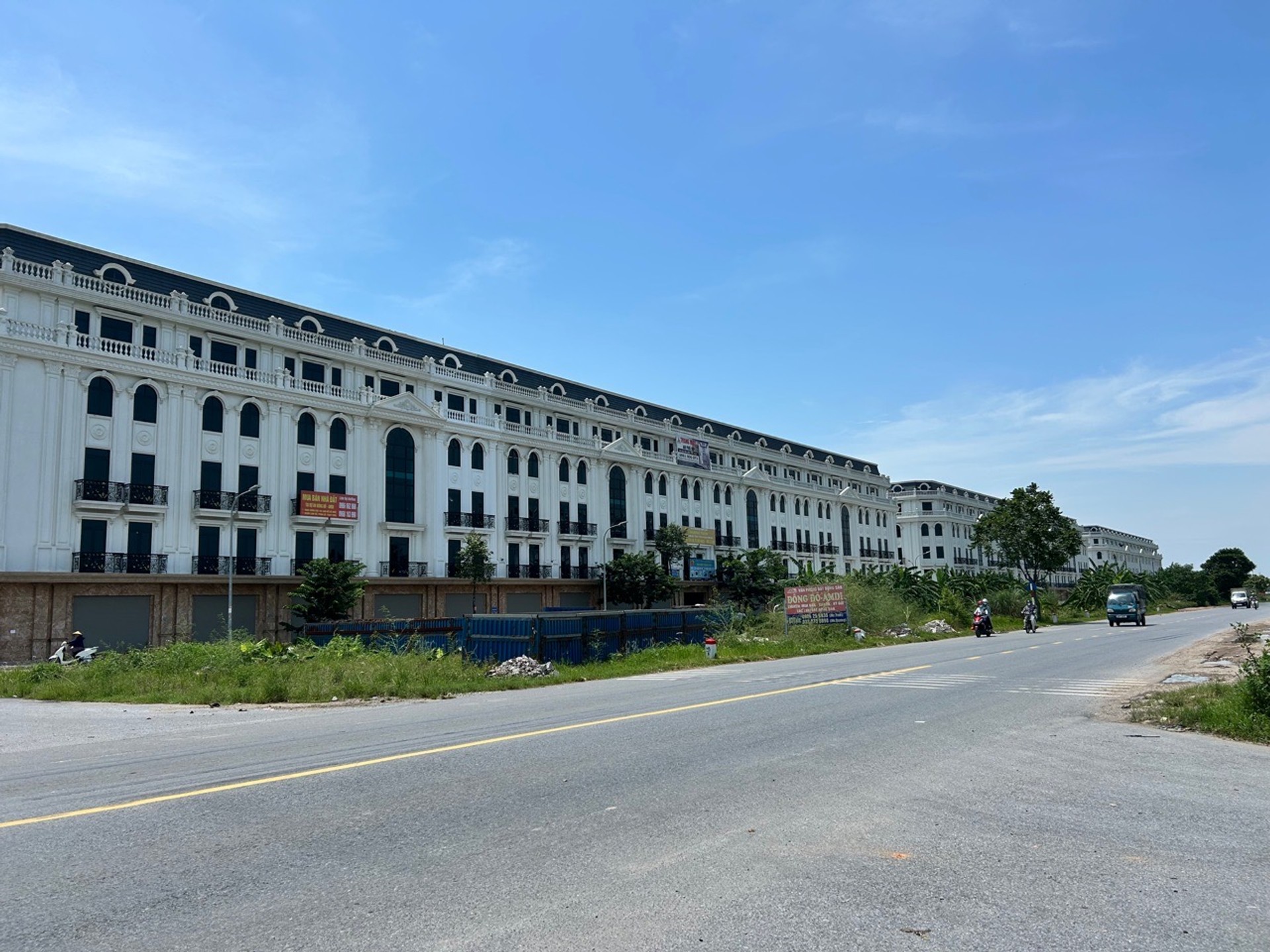 Bán Shophouse 3 tầng tại Đông Đô - Việt Đoàn, vị trí đắc địa, pháp lý rõ ràng