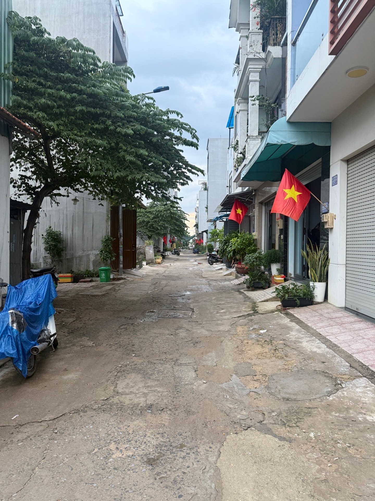 Bán nhà 4 tầng 5PN tại Bình Hưng Hòa B, Bình Tân, hẻm xe hơi