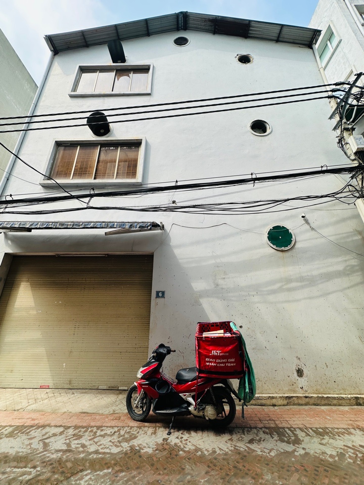 Nhà 3 tầng lô góc 2 thoáng, ô tô vào Đông Ngạc