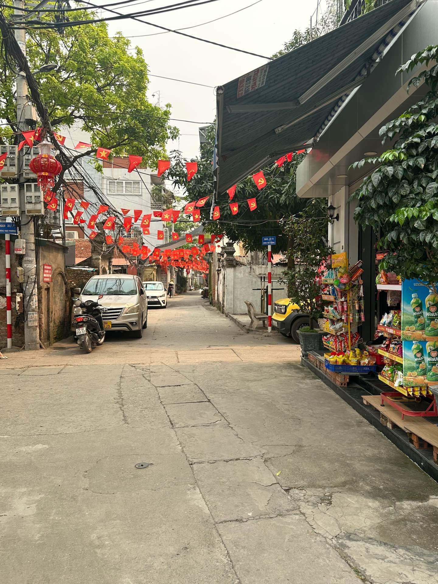 Đất mặt hồ rộng tại Thụy Phương - vị trí kinh doanh sầm uất, phù hợp xây tòa văn phòng