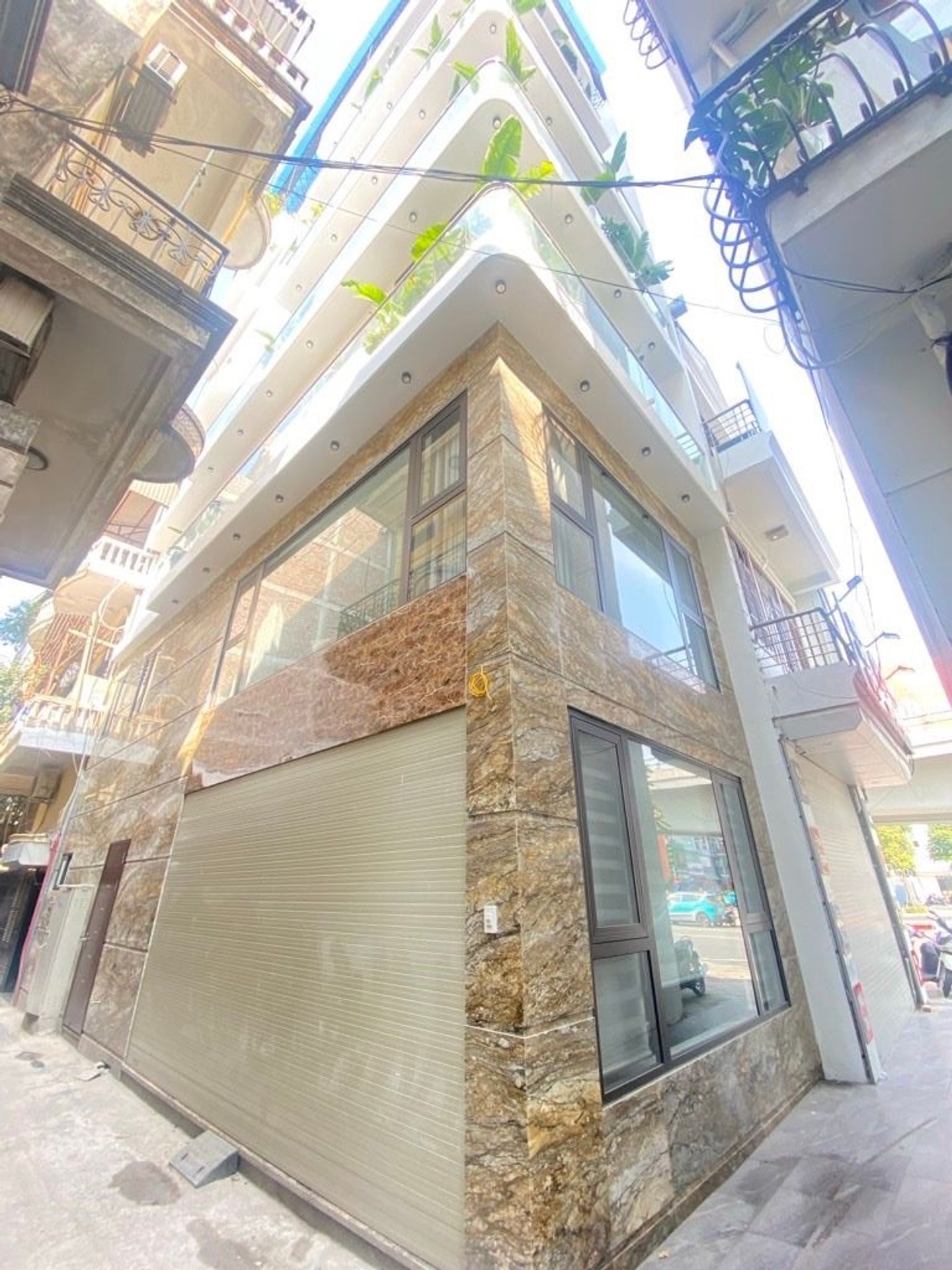 BÁN NHÀ NGUYỄN VĂN CỪ 50.3M2- 8 TẦNG THANG MÁY, LÔ GÓC, GARA Ô TÔ, VỊ TRÍ ĐẮC ĐỊA -25.2 TỶ