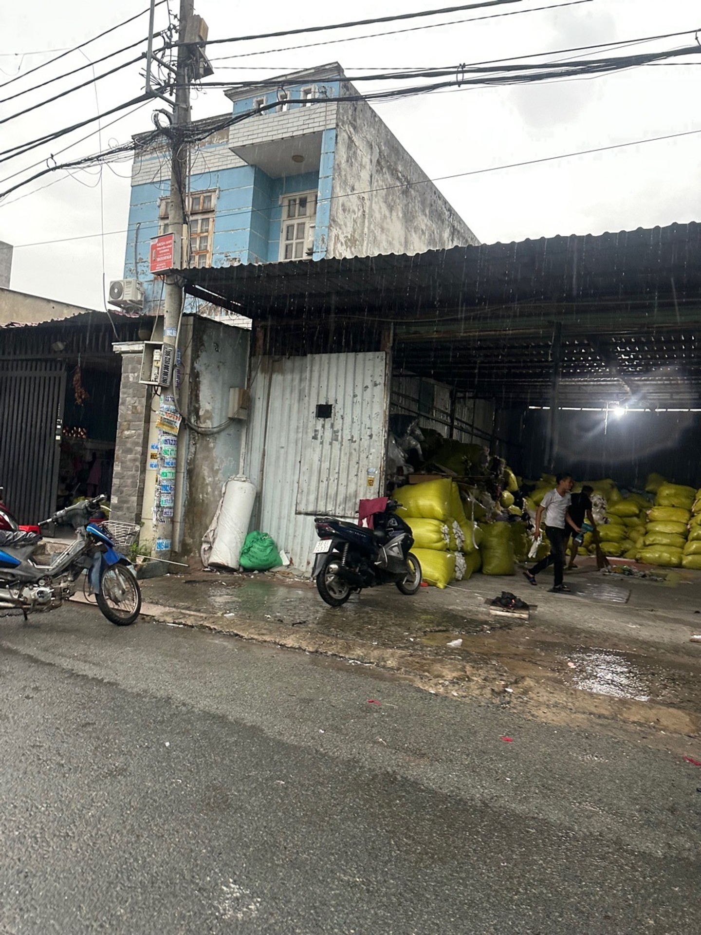Bán kho 8x18m khu Phạm Văn Sáng, Hóc Môn, 6.x tỷ