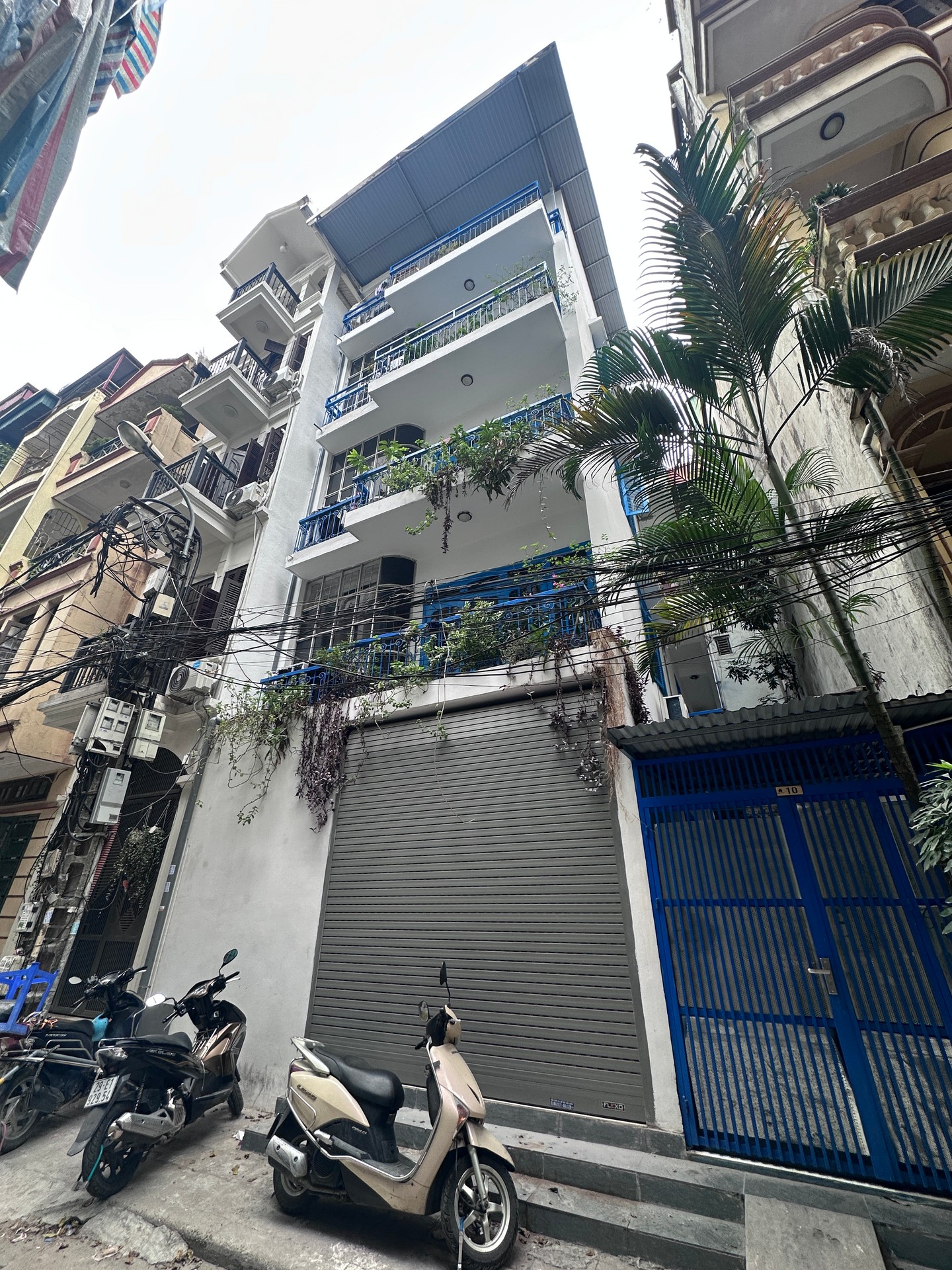 Siêu phẩm phân lô, ô tô tránh. Nhà 5 tầng, DT103m2, mặt tiền rộng 8,5m, Phố Vọng, Đồng Tâm, HBT