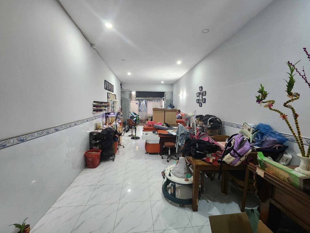Bán nhà riêng 1 tầng hẻm kinh doanh tại phường 4, gần chợ Phạm Thế Hiển