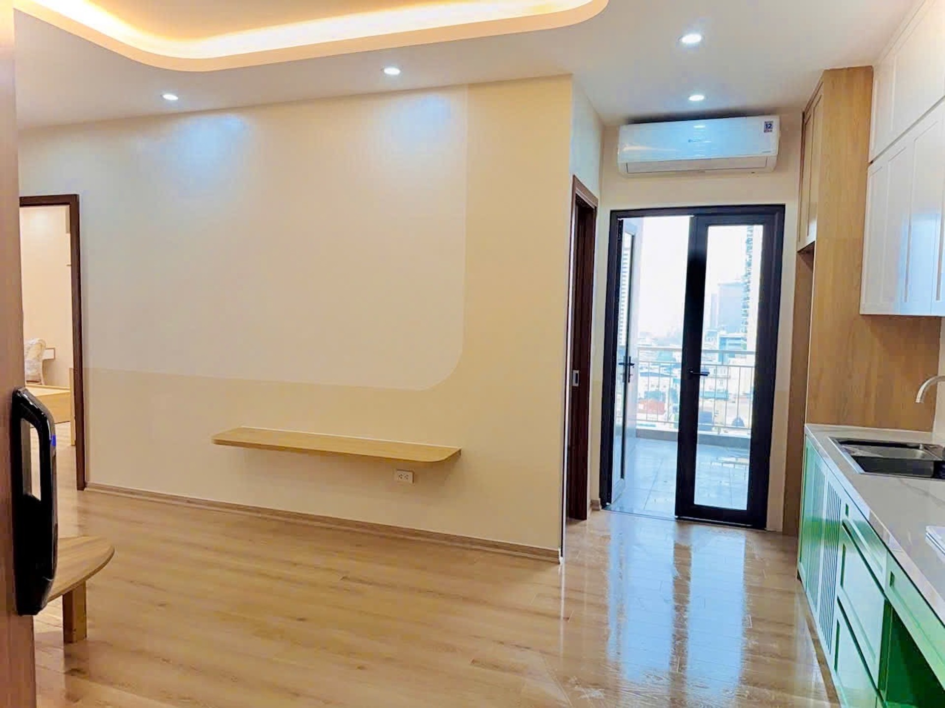 Căn hộ lô góc 3 phòng ngủ mặt phố Nguyễn ngọc vũ