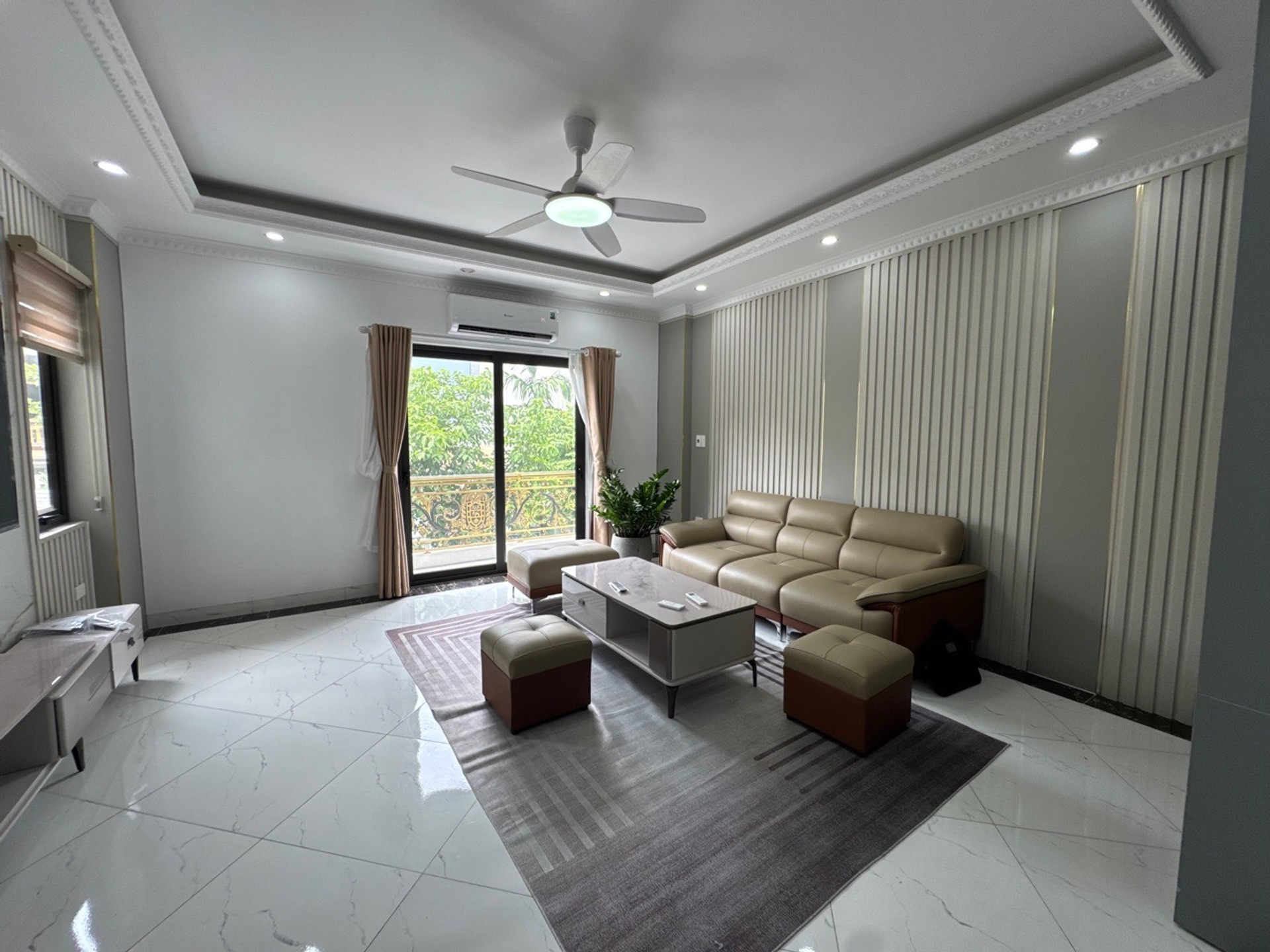 Nhà 7 Tầng Lô Góc Thượng Thụy - Ô Tô Tránh, Không Gian Thoáng Đã Đến Thời