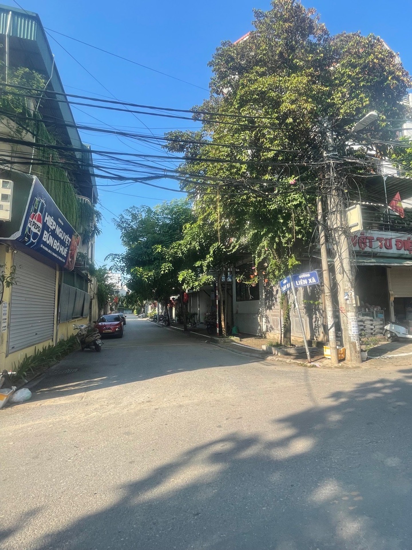 Cơ hội Vàng Sở Hữu Nhà 4 Tầng Phân Lô Hai Mặt Đường Ô Tô Tránh Tại Đông Anh