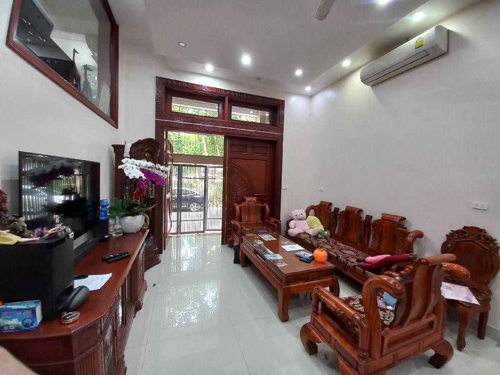 Biệt thự liền kề khu đô thị Mỹ Đình I với view vườn hoa, mặt tiền rộng 8m