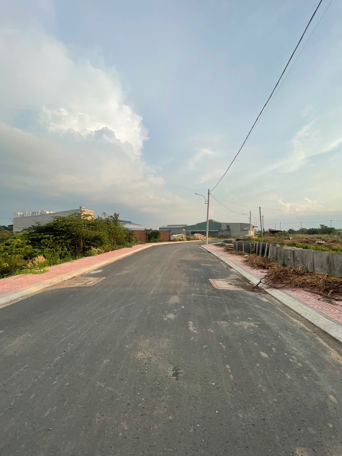 60m2 đất thổ cư chiều ngang 5,7m dài 14m Tọa lạc Đường Hồ Văn Long (117/80 HVL,chung cư lê thành)