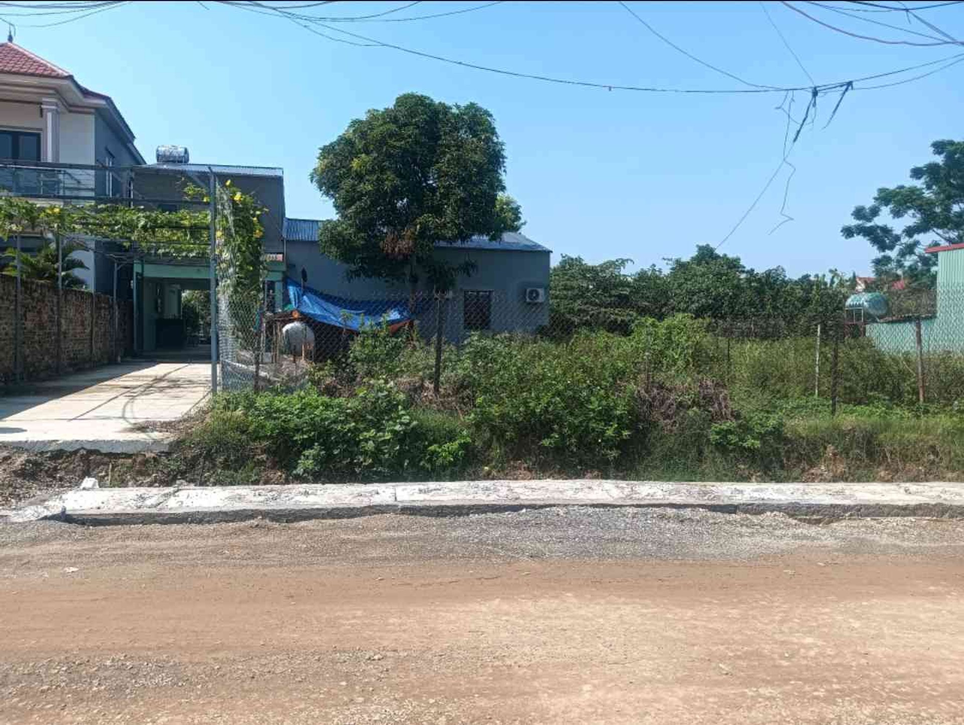 Bán đất mặt tiền 5m tại xã Đa Phúc, trục chính kinh doanh, pháp lý sổ đỏ đầy đủ