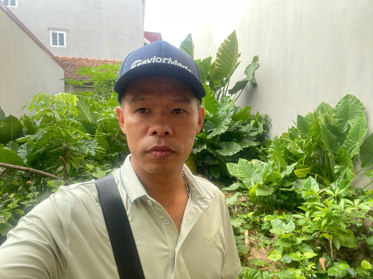Đất vàng Nam Hồng ô tô ra vào thoải mái