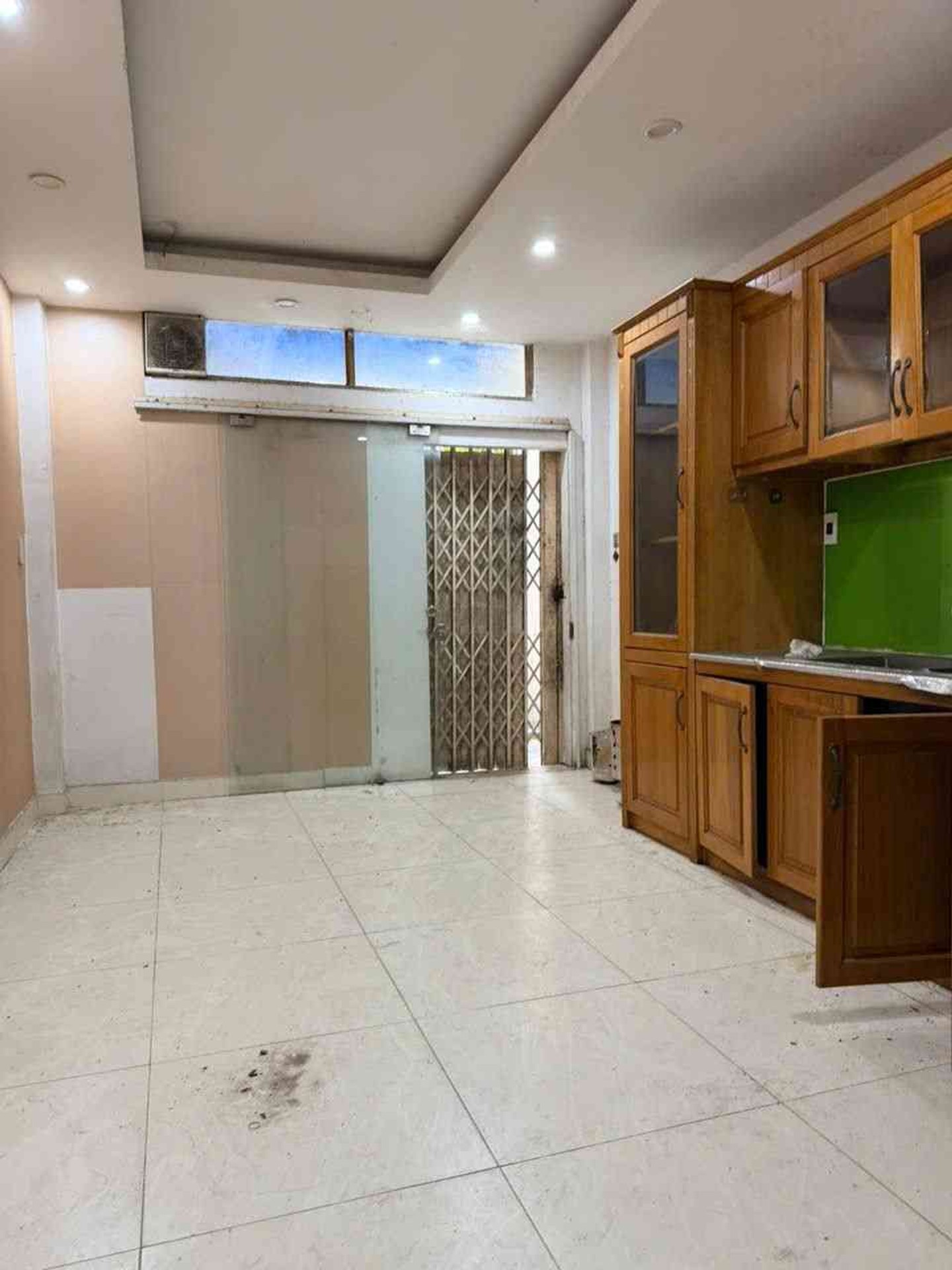 Bán nhà mặt phố 2 mặt tiền quận 11, 5 tầng, thích hợp kinh doanh đa ngành