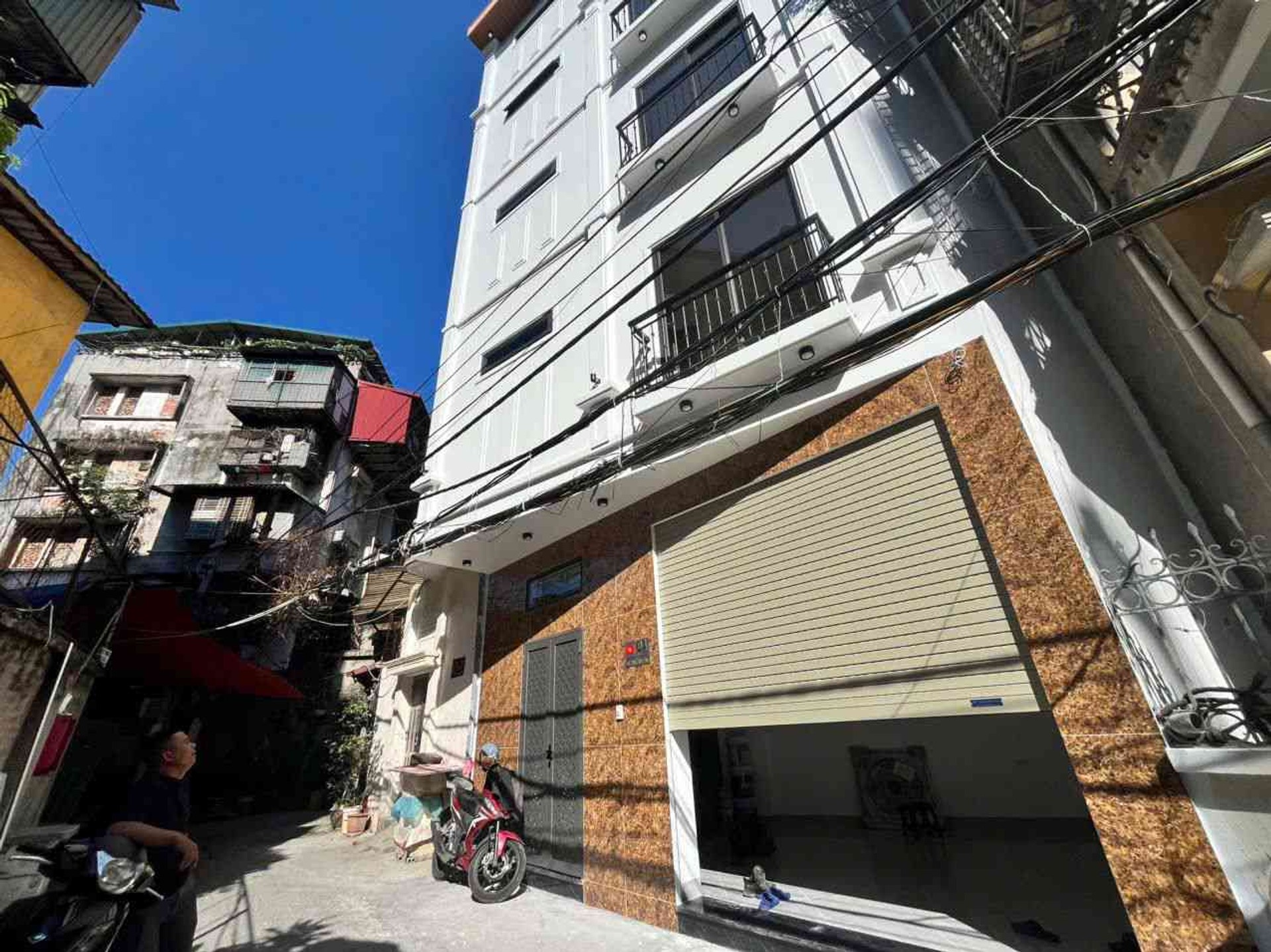 Nhà 5 tầng siêu đẹp Thanh Nhàn, thang máy, ô tô vào nhà