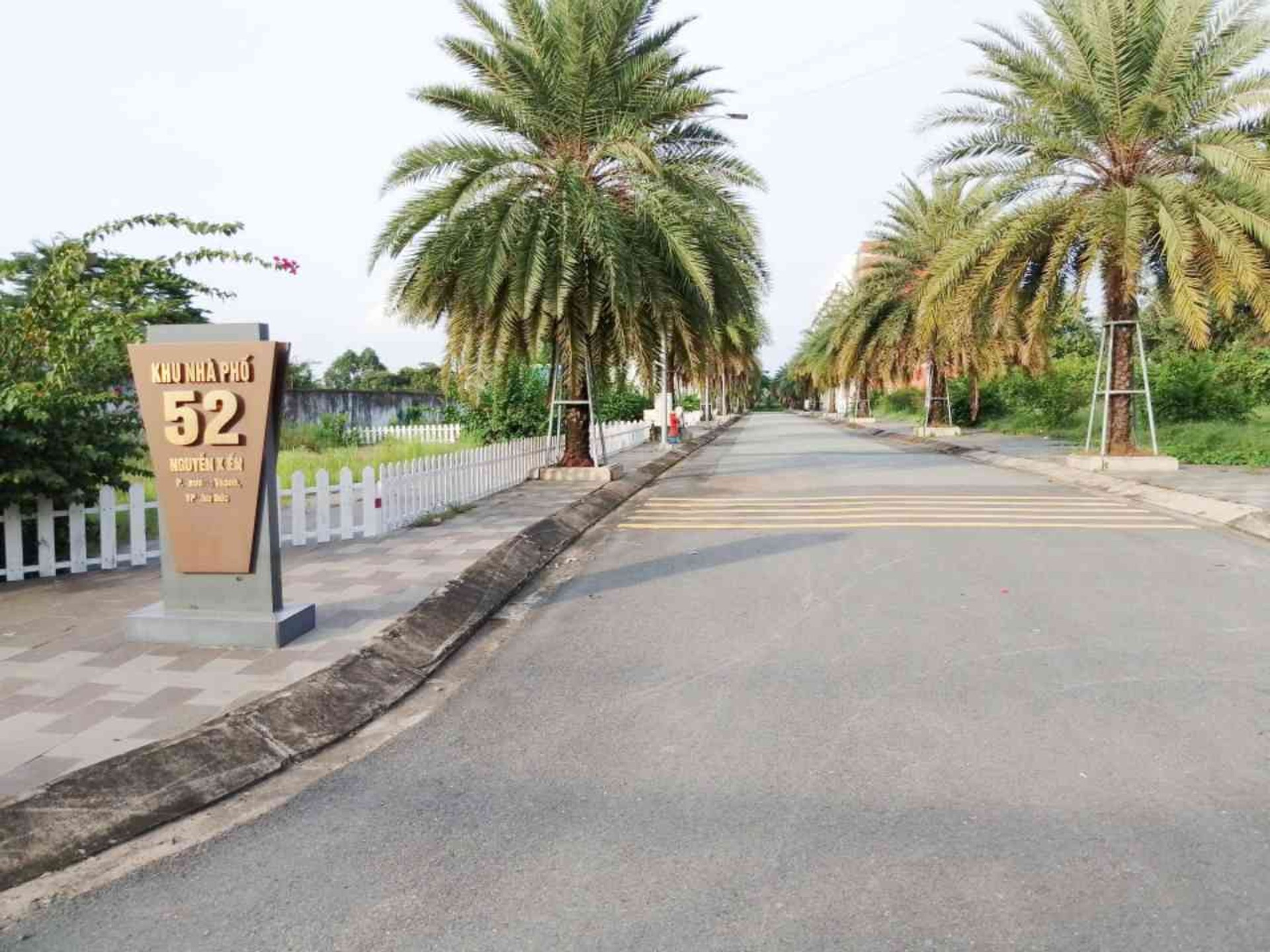 Đất nền 81.5m² hướng Đông Nam, đường rộng 6m tại Khu nhà phố Thủ Đức
