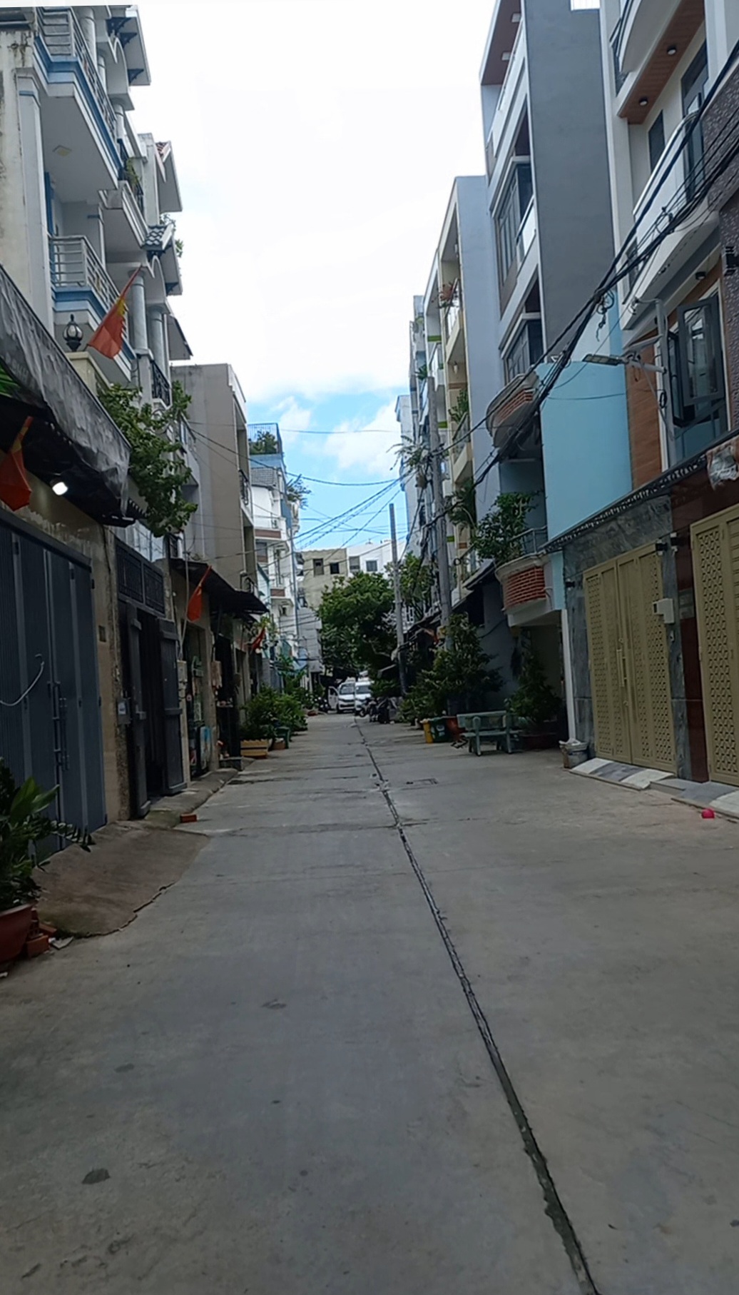 Bán nhà mặt phố 3 tầng diện tích 36.8m² tại khu Âu Cơ, Tân Bình, gần Quận 10, Quận 11