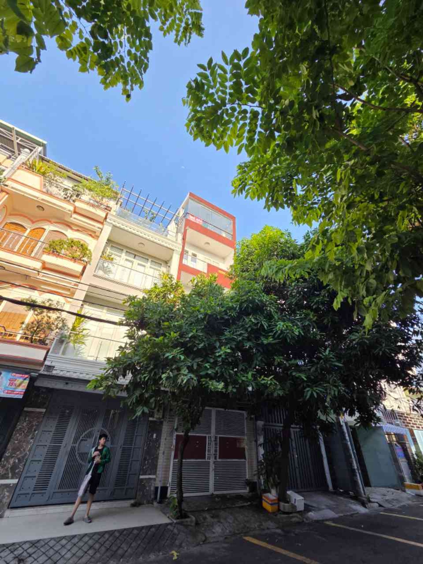 Bán nhà mặt phố 5 tầng khu Bình Phú, giá 13,69 tỷ