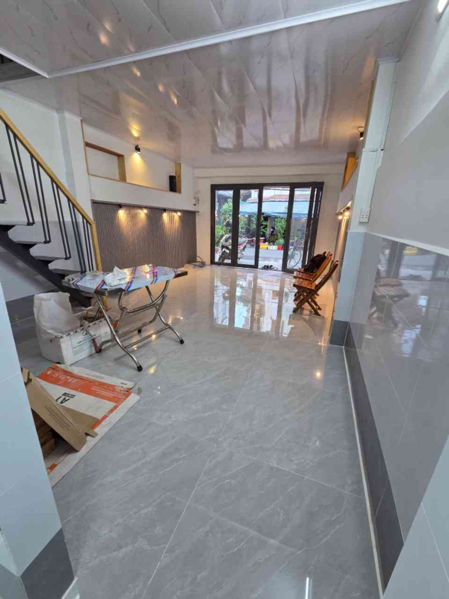 Bán nhà mặt phố 2 tầng Bình Phú, giá 6,6 tỷ