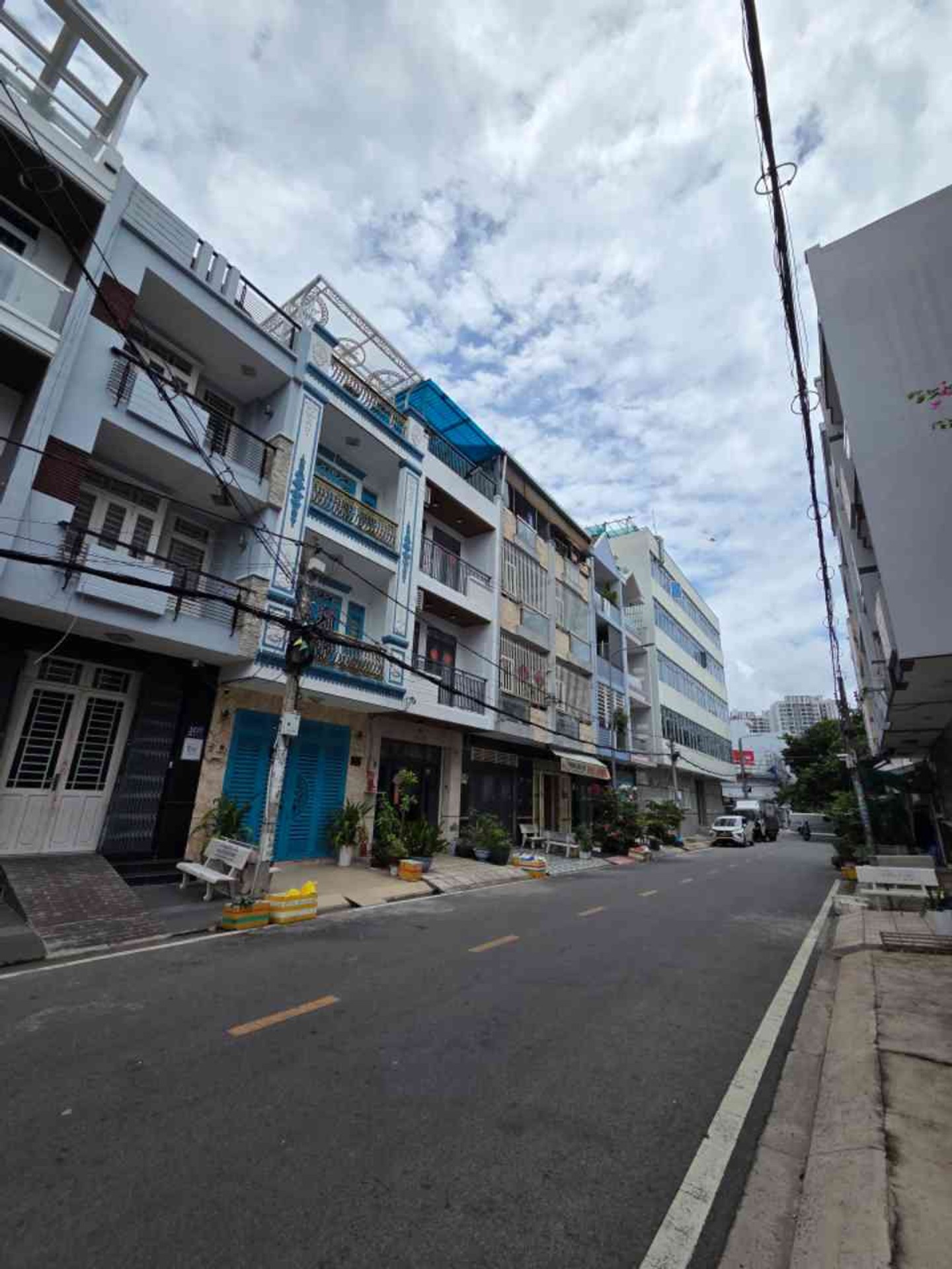 Nhanh tay sở hữu nhà mặt phố hiếm có view công viên Bình Phú