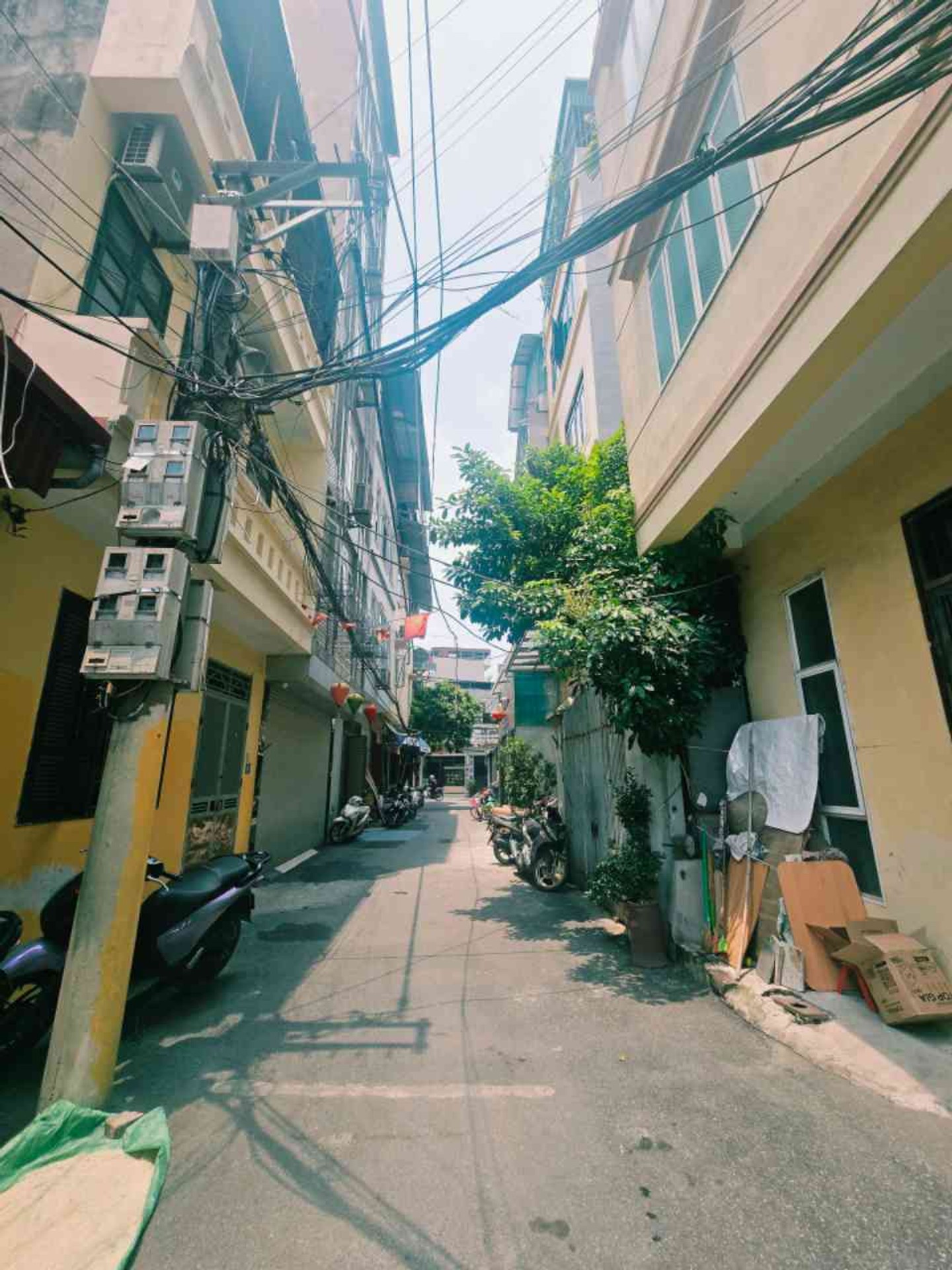 Chỉ hơn 130tr/m2, 74m x 3 tầng, ô tô đỗ cửa, 1 bước ra phố - Ngô Đình Mẫn Hà Đông
