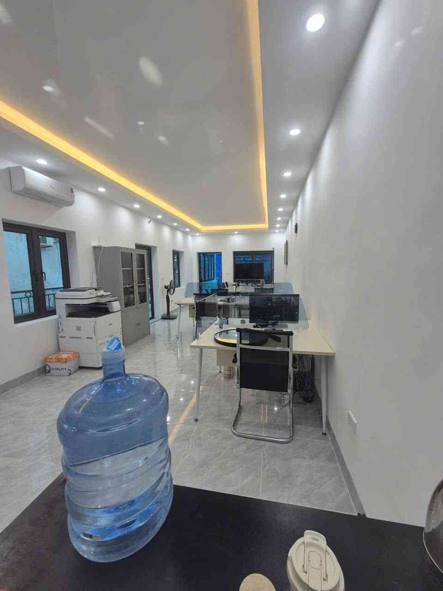 Nhà mặt phố lô góc, kinh doanh sầm uất, vị trí vàng quận trung tâm