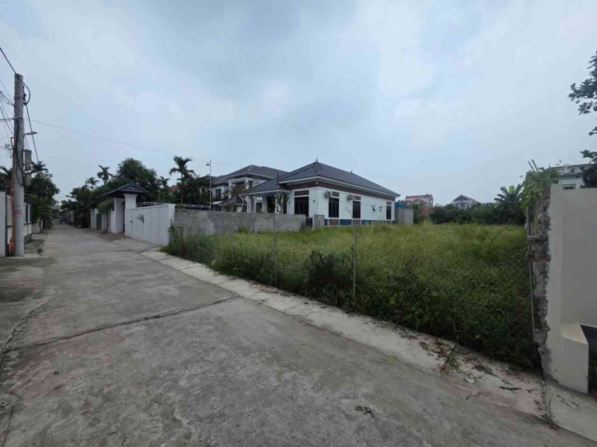 Bán đất Khoái Châu 467m2 mặt tiền 12.2m ngõ ô tô tránh , thích hợp xây biệt thự hoặc đầu tư phân lô