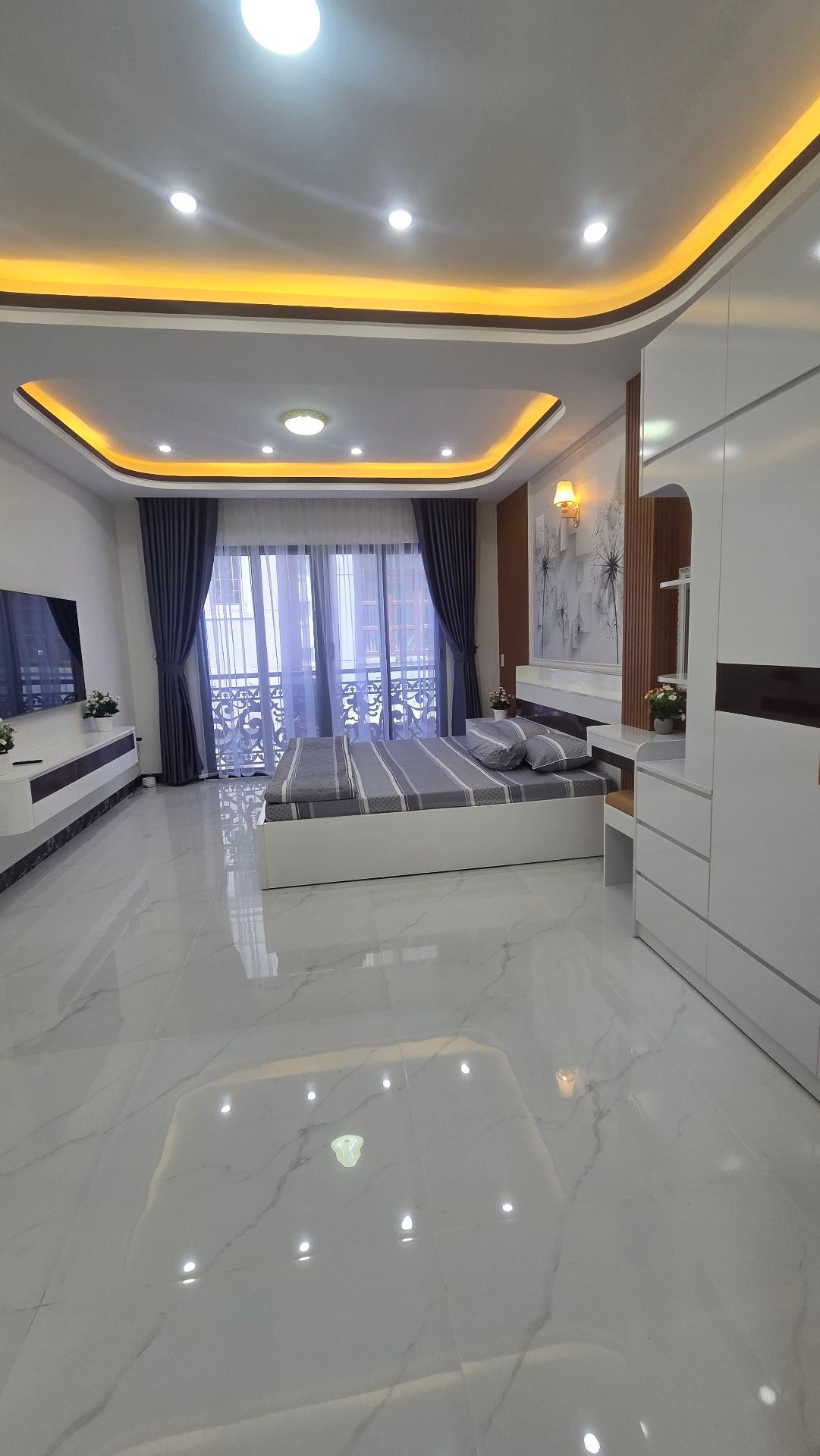 Nhà 5 tầng mới, đường rộng, giá tốt tại Quận 3