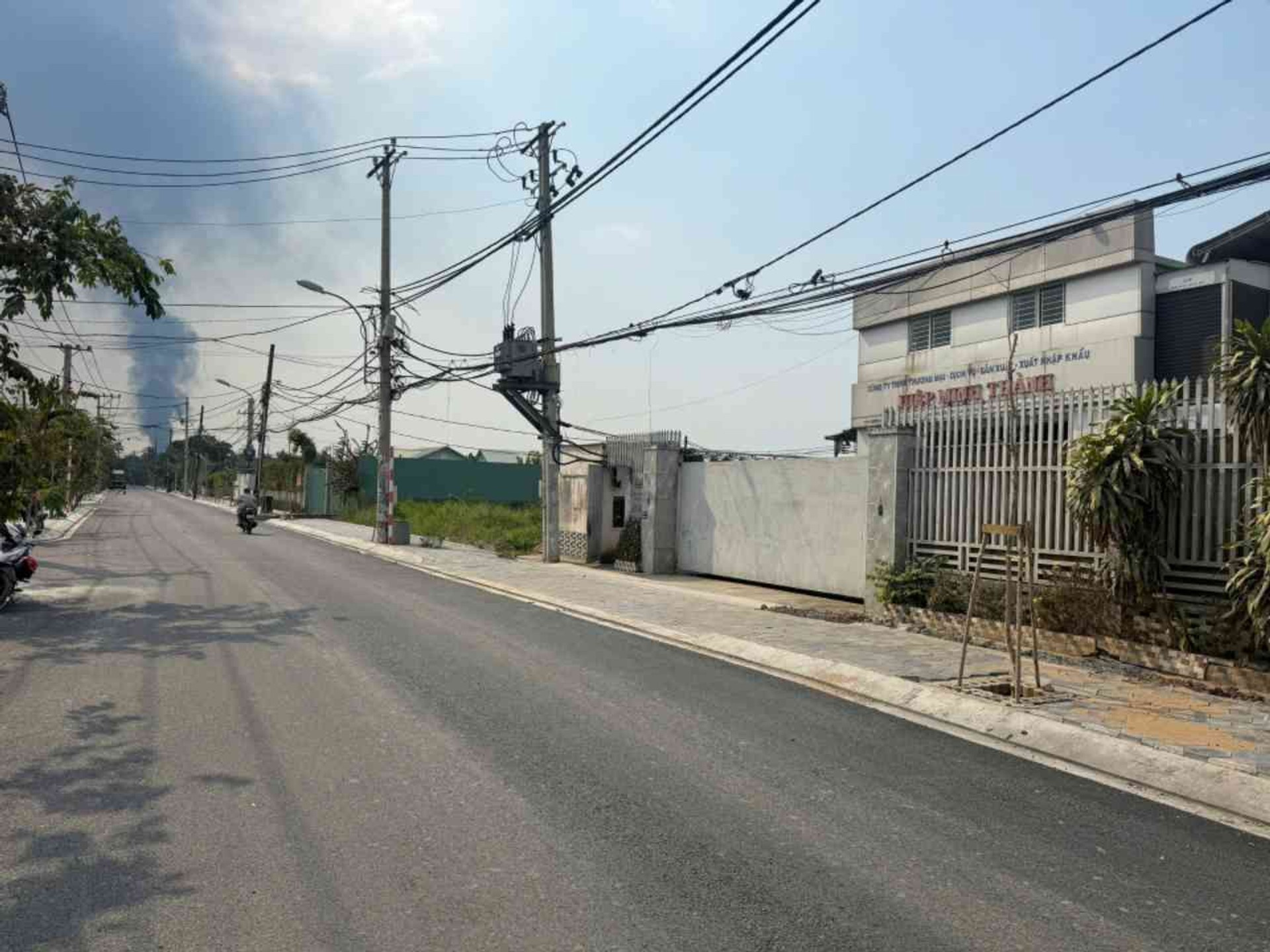 Bán kho xưởng 2 mặt tiền đường nhựa mới xã Đông Thạnh Hóc Môn 1879m², pháp lý rõ ràng