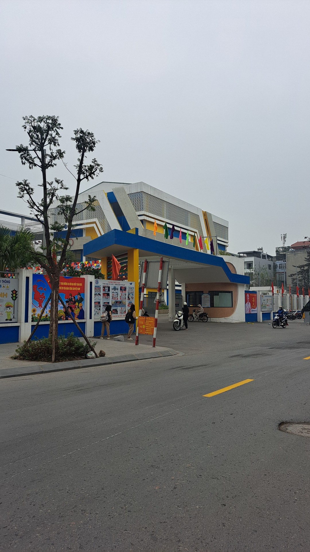 BÁN ĐẤT ĐỨC GIANG 82M2- MT 4.4m- NGÕ TO NHƯ PHỐ, VỊ TRÍ ĐẮC ĐỊA - 22 TỶ