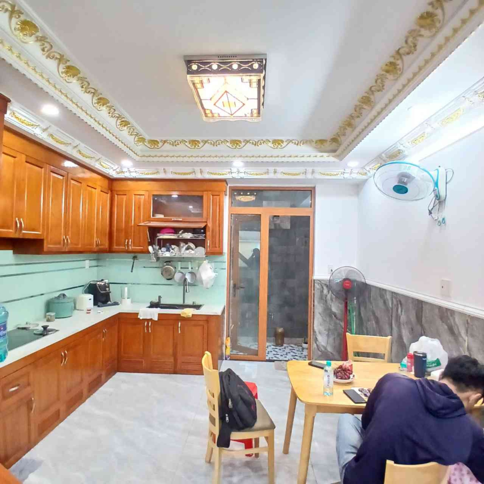 Nhà 5 tầng, 5 phòng ngủ tại quận trung tâm, giá 7 tỷ