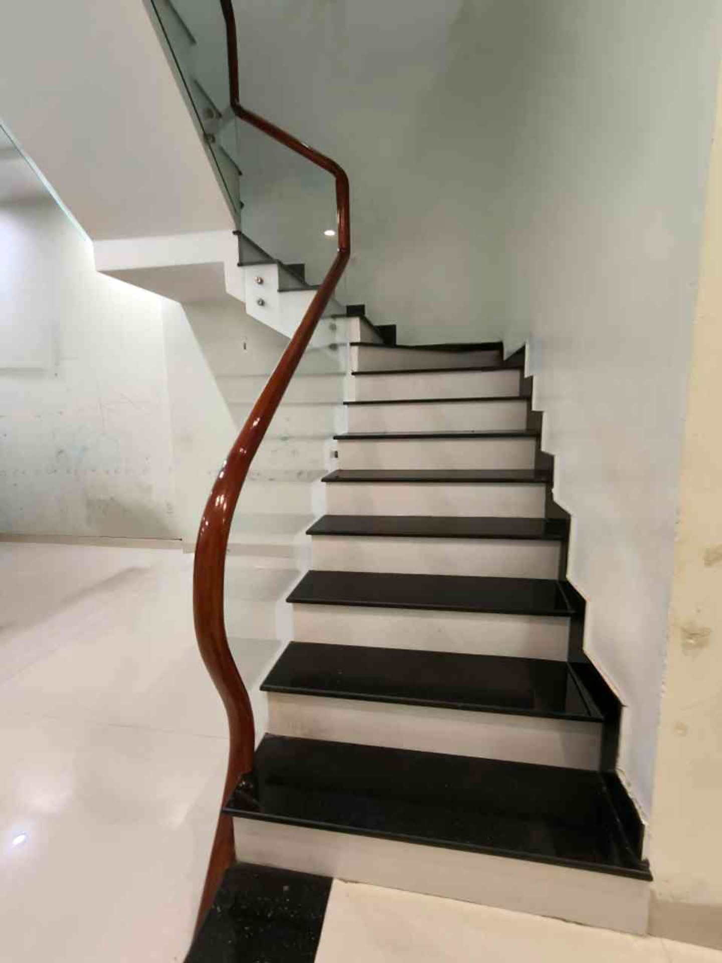 Cơ hội sở hữu nhà mặt phố 2 tầng rộng 110m² tại Cẩm Chánh, Hòa Xuân giá tốt
