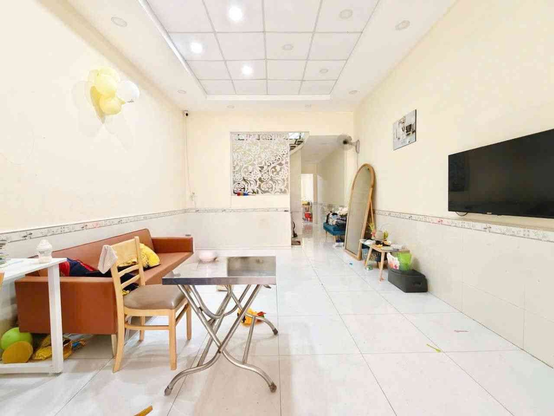 Nhà 2 tầng 76m2, HXH 8m gần chợ Tân Hương, giá 7.1 tỷ TL