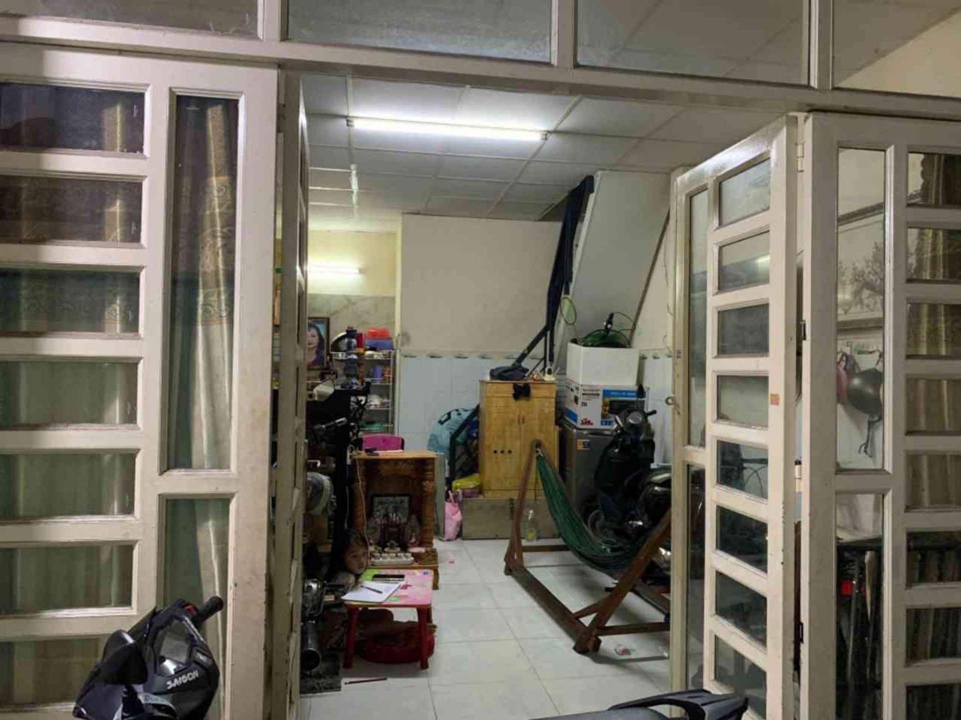 Nhà 2 tầng hẻm Quận 6, diện tích 25m2, giá 2,7 tỷ có thu nhập cho thuê