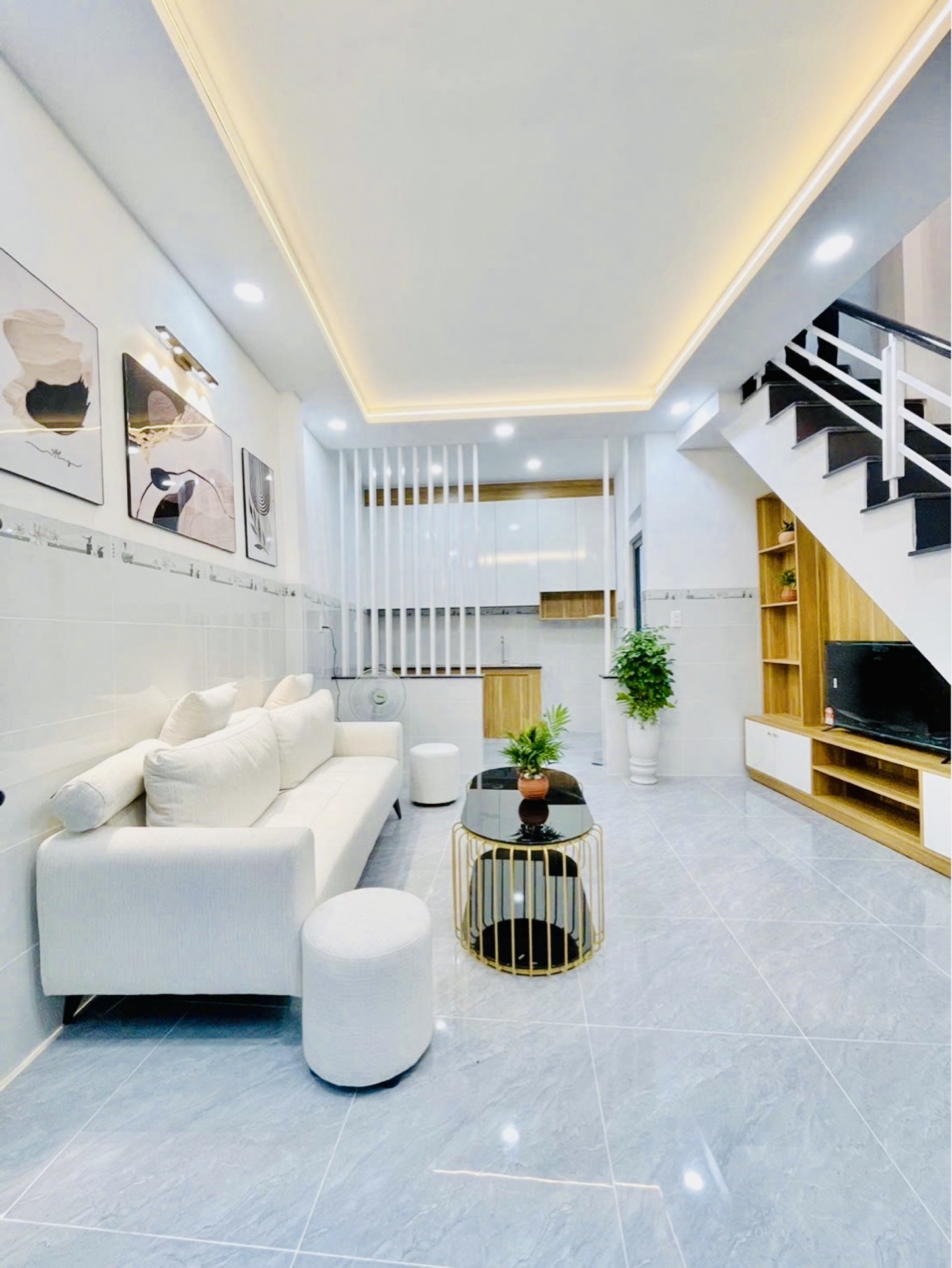 Chỉ hơn 2Ty - Ngang lớn 6m - Tặng nội thất xinh xinh - 2 Tầng 2PN - Ngay ngã tư 4 xã - Giáp Tân Phú