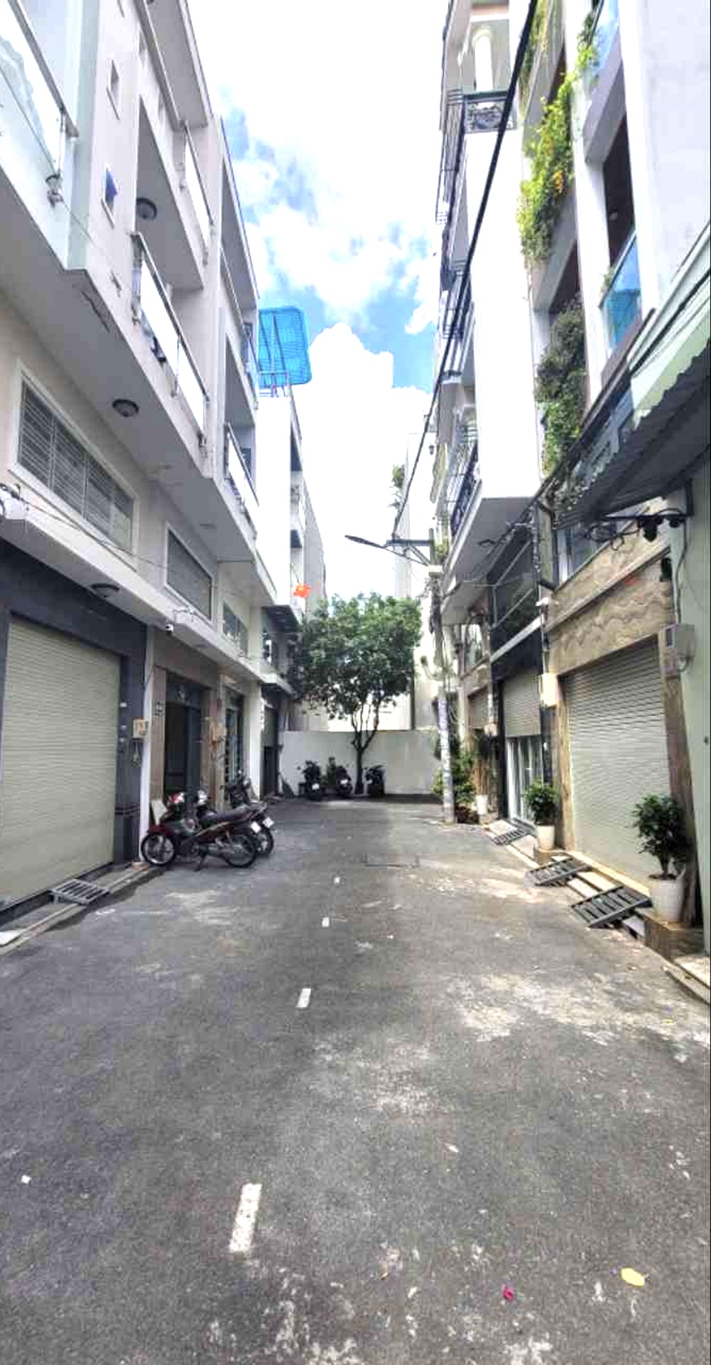 Bán nhà Tân Bình, Phạm Văn Bạch, 3 tầng BTCT, khu đồng bộ cao tầng, hẻm 5m, 4x13.3m, chỉ 7.x tỷ.