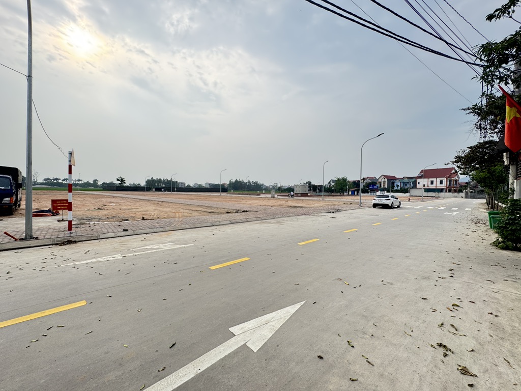 🌺 ĐƯỜNG THÔNG OTO VÀO ĐẤT - CÁCH BÌA LÀNG 30M - CÁCH KĐG ĐÔNG LAI 50m - CÁCH KCN NỘI BÀI 500M 🌺