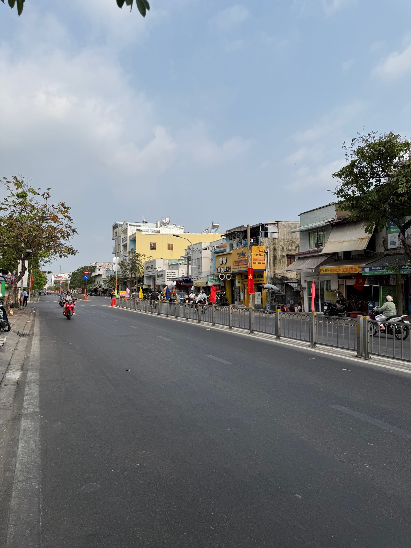 Nhà mặt phố 3 tầng, 33m2, giá 6,5 tỷ tại Quận 6