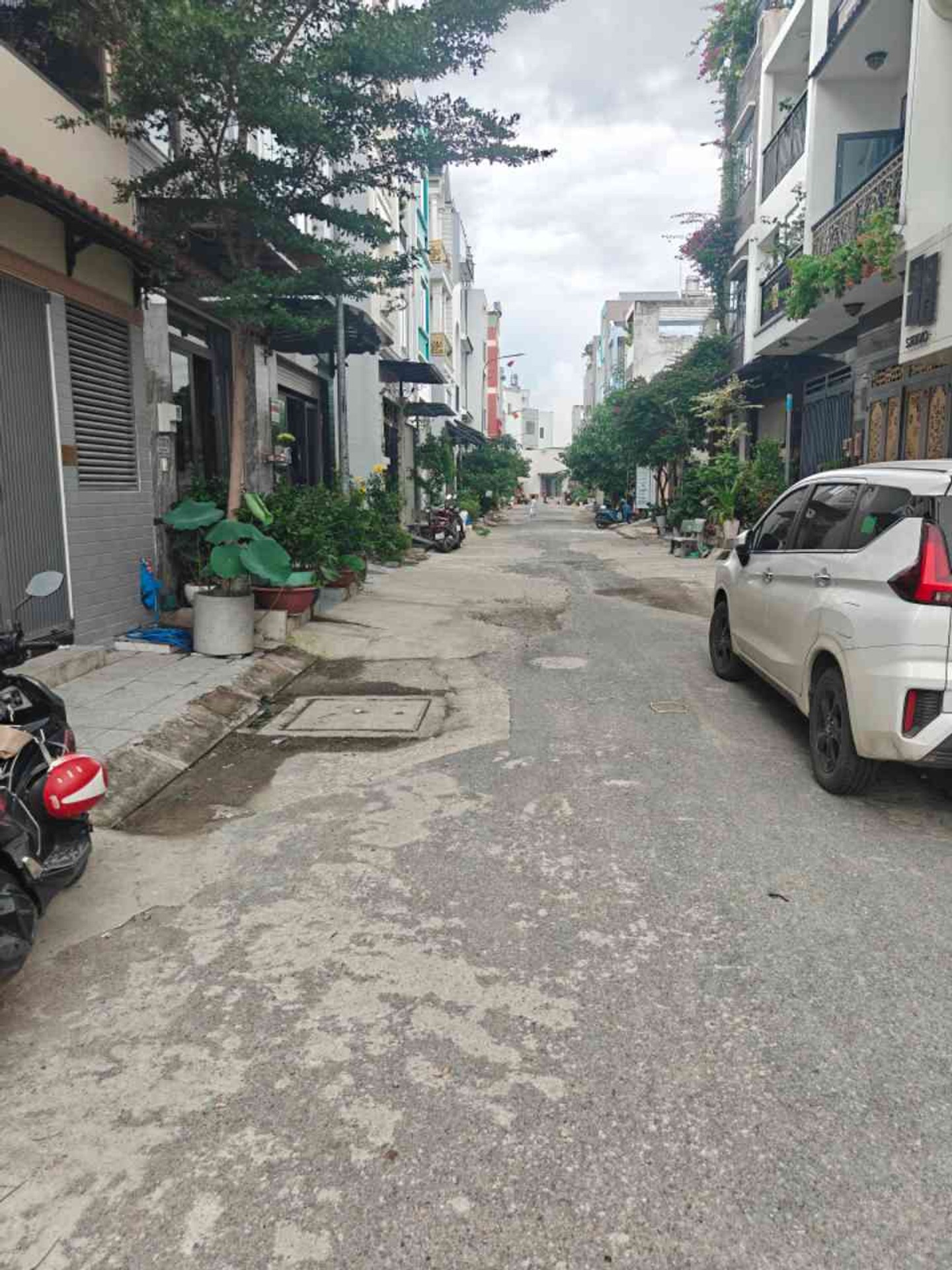 Nhà mặt phố 2 tầng 52.5m2, khu phân lô, giá 4.1 tỷ tại Bình Tân