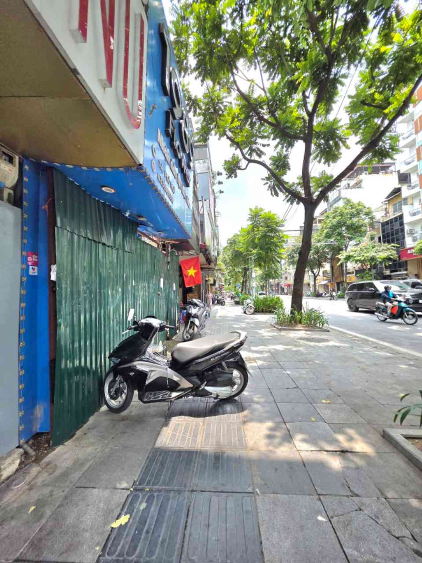 Nhà mặt phố Huế vị trí đắc địa, hiếm có khó tìm, giá cực tốt