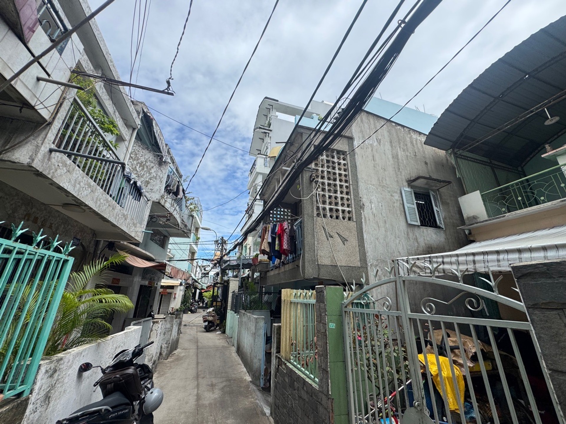 Bán nhà riêng 2 tầng 140m2 ngang 8m Quận 6 giá 13,5 tỷ