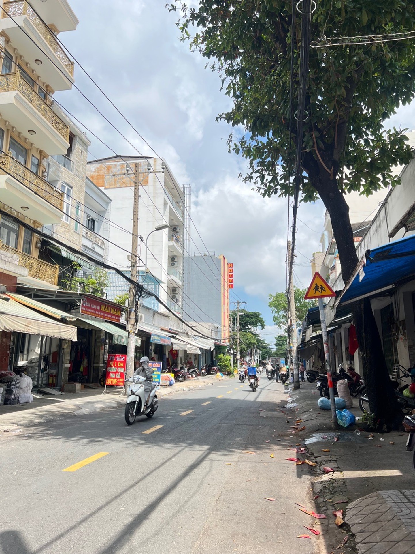 MẶT TIỀN KINH DOANH VẢI PHÚ THỌ HOÀ - NGANG 8m