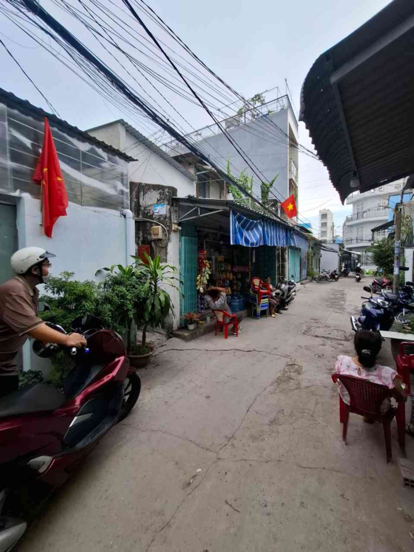 Nhà cấp 4 giá hời ngay trung tâm xã, đủ tiện nghi xây mới