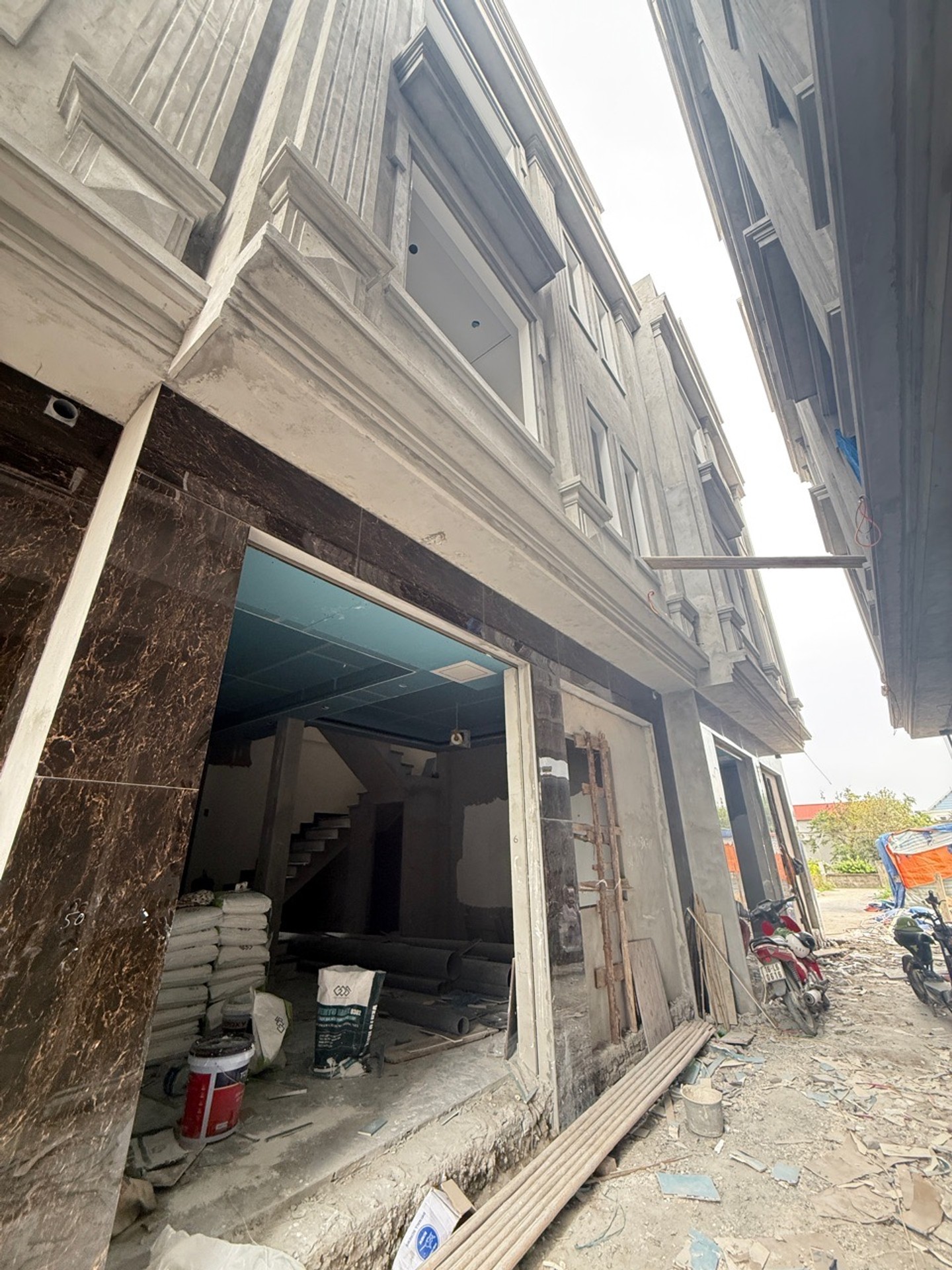 🏡 SIÊU PHẨM BÁN NHÀ – SAU NHÀ MẶT ĐƯỜNG HÀNG TỔNG 🏡