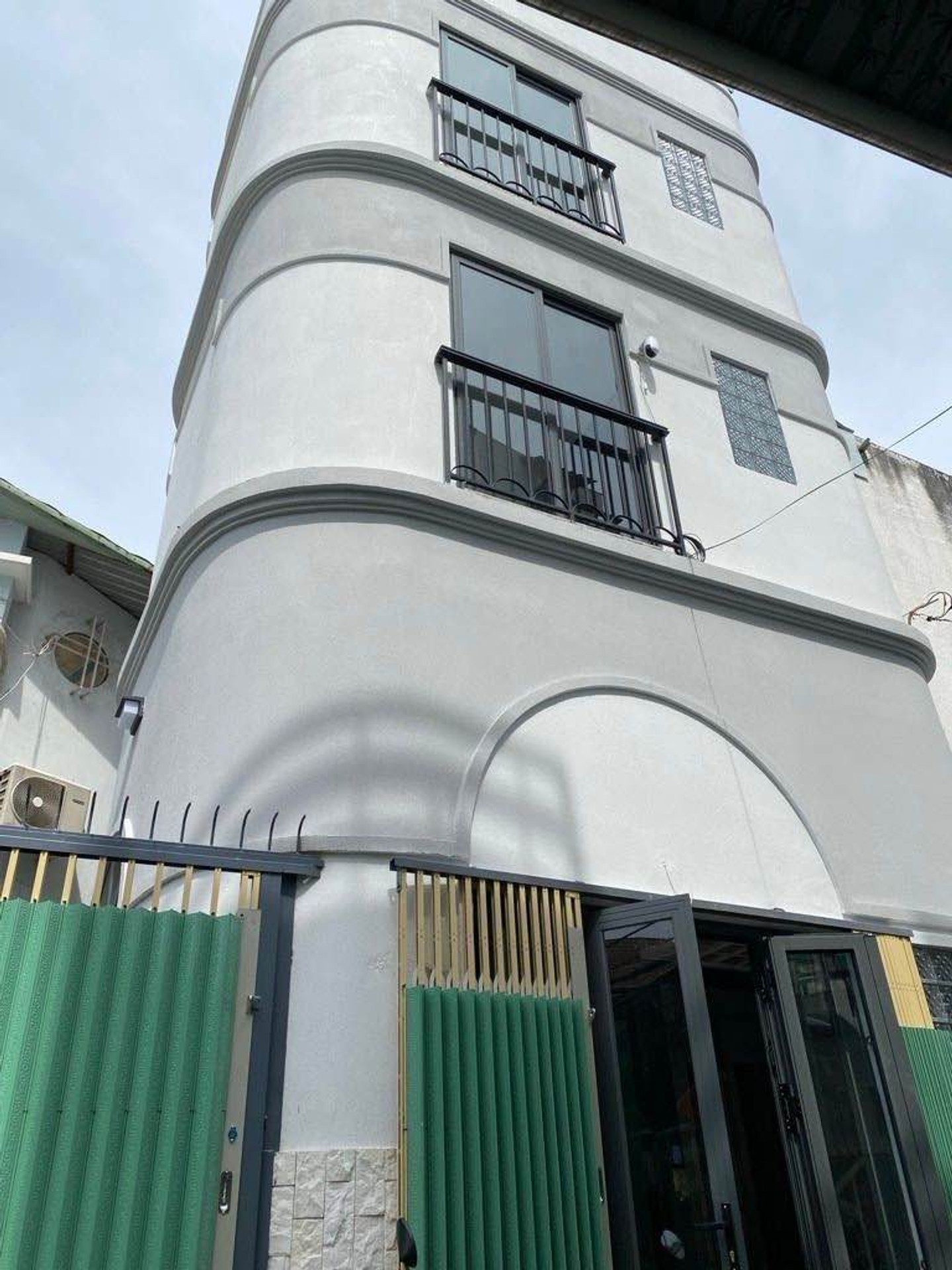 Bán nhà 4 tầng tại Chu Văn An, giá giảm sâu, diện tích 17.7m2