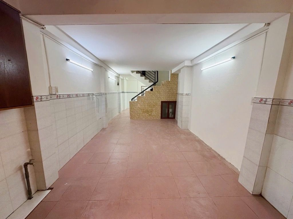 Nhà 4 tầng hẻm xe hơi phường Bình Tiên quận 6